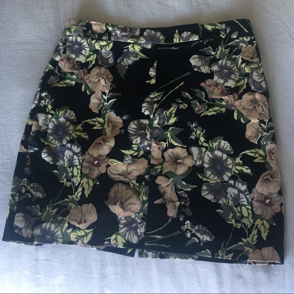 Brooks Brothers floral cotton skirt - Picture 2 of 6